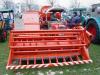 Gueldner G 30 mit angebautem Mhdrescher Bild 2            (6149) 